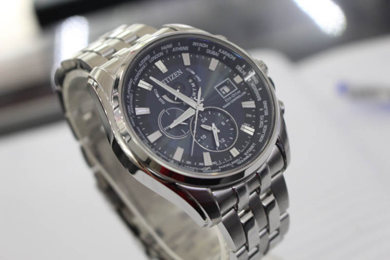 Đồng hồ Citizen Eco-Drive đa chức năng